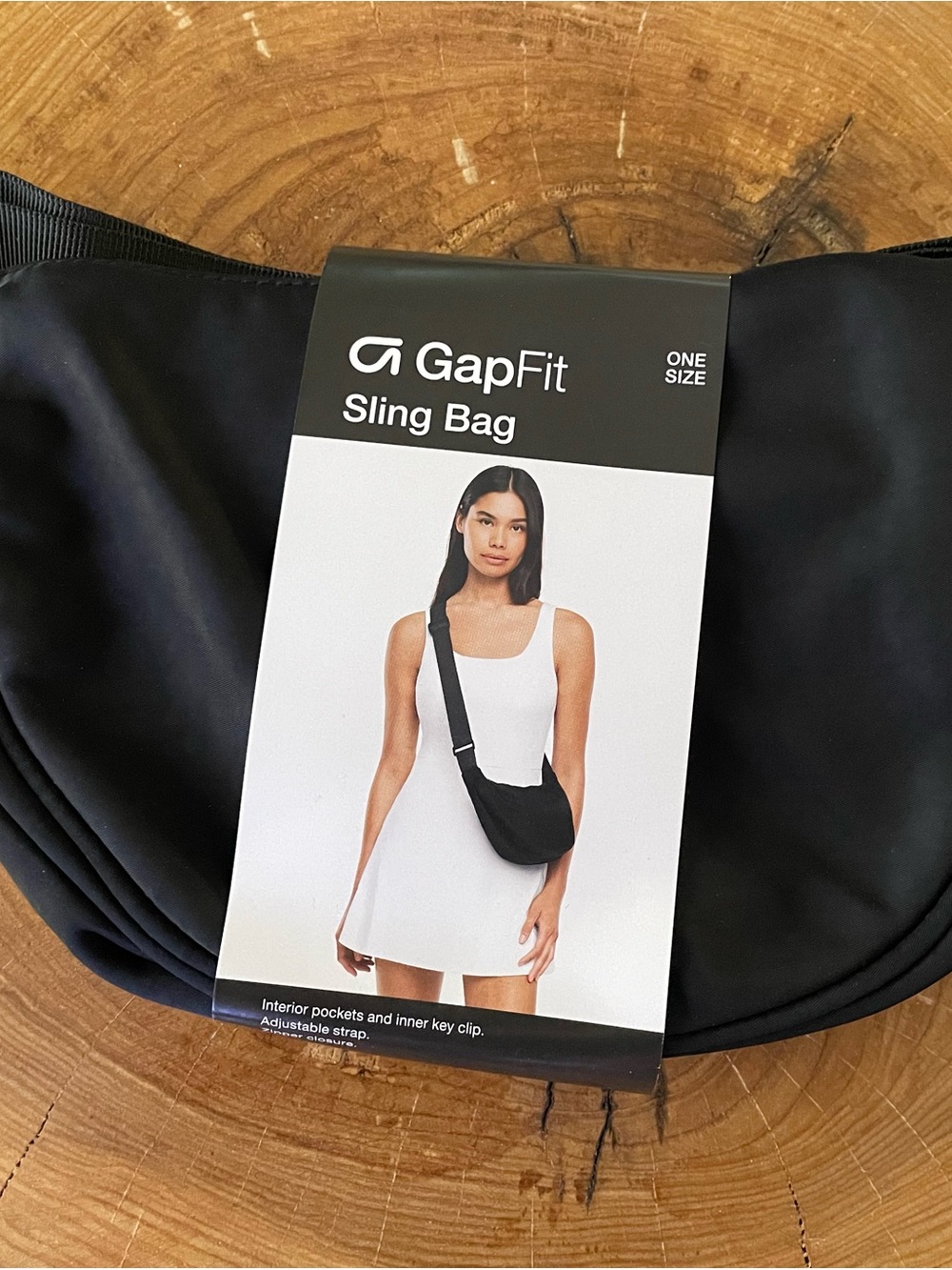 GAP Fit Sling Bag - Black